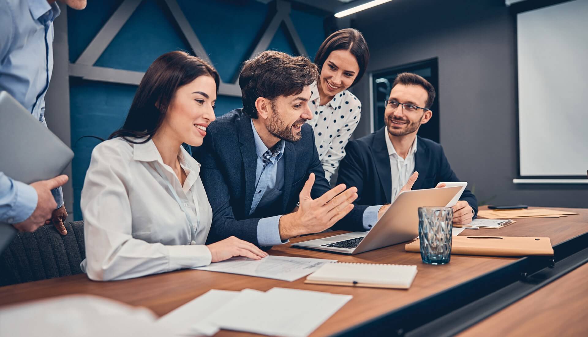 Aplicație Mobilă de Reduceri Turistice